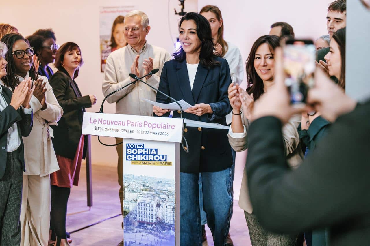 Capture d'écran de la conférence de presse de Sophia Chikirou annonçant sa candidature à la Mairie de Paris